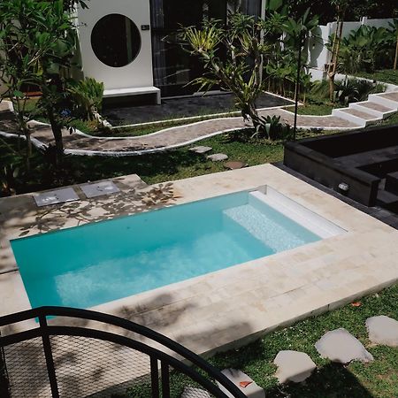 Villa The Volter Yogyakarta à Ngingas Extérieur photo